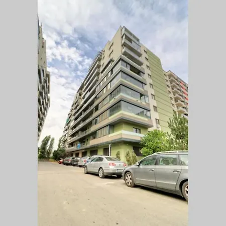 Modern Near Politehnica * Βουκουρέστι